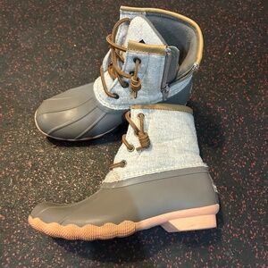 Girls sperry boots
